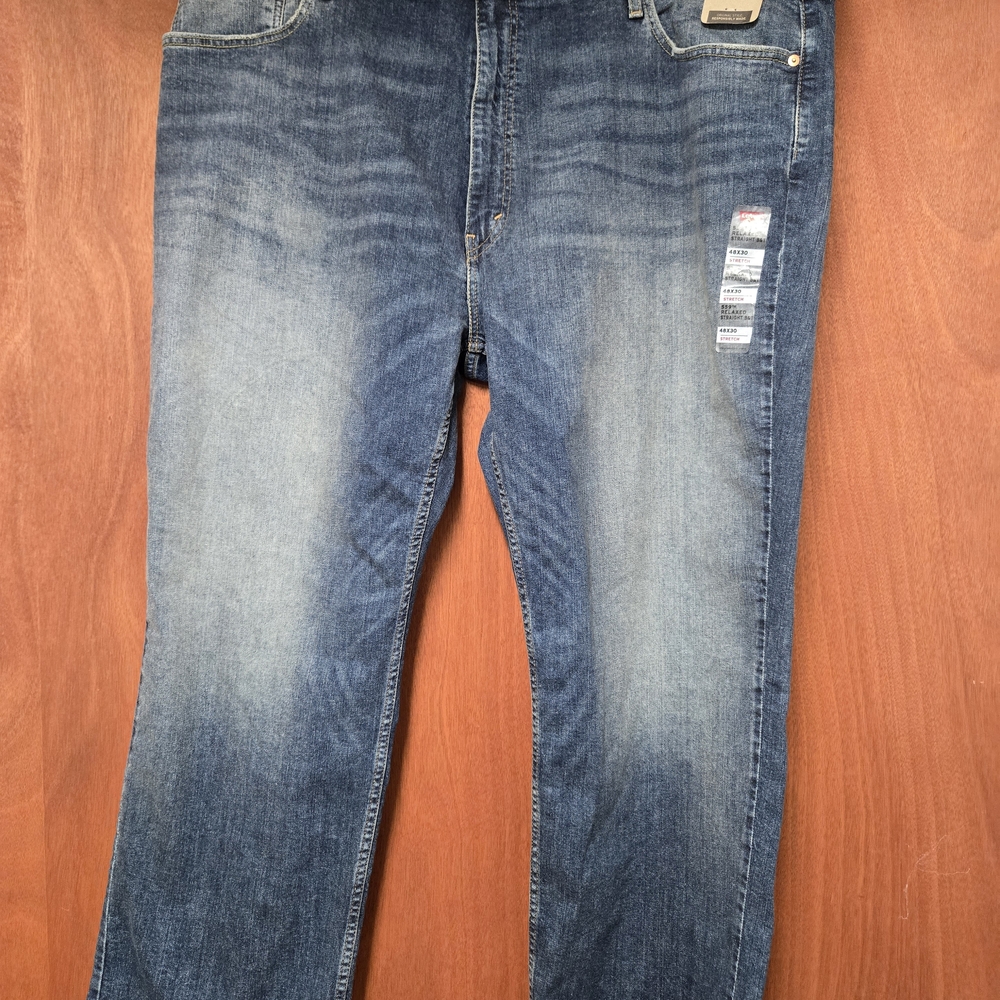 NWT Levi's Relaxed Fit size 48x30 Denim Jeans Big & Tall 559